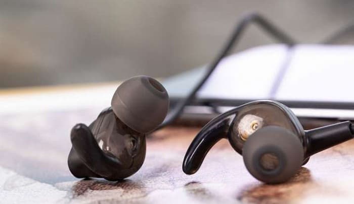 10 Best Earphones Under 1000 with Mic in India 2023