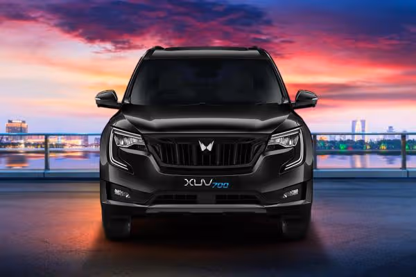 XUV700